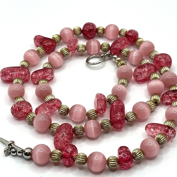 Barbie Pink  Necklace  Pink Tigers Eye Gold Tone beads Barbie Core Vintage - Picture 1 of 8